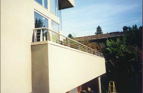 Exterior railing